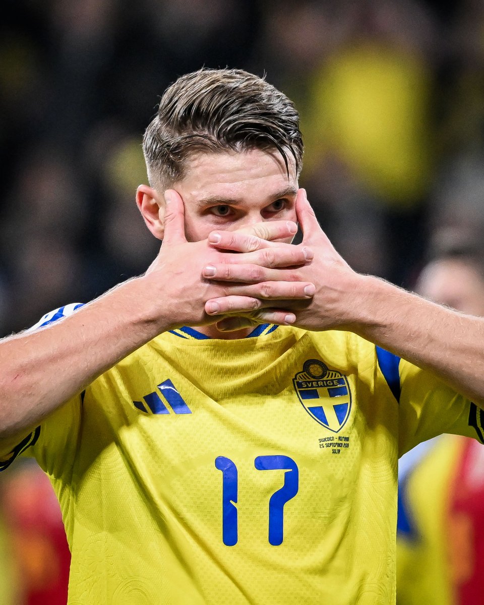 brfootball's tweet photo. 20'—Isak ⚽
43'—Gyökeres ⚽

Sweden's striker duo at it again 🇸🇪 https://t.co/VnidDJF0hW