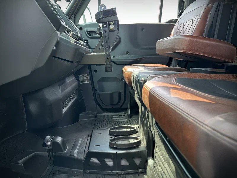 ThumperFab's tweet photo. GEAR UP YOUR UFORCE! The Thumper Fab Gun Mount for the CFMOTO UForce U10 PRO securely holds TWO rifles in the front center seat area while maximizing cabin space. Rugged, secure & ready for the outdoors.
#ThumperFab #CFMOTO #UForceU10PRO #UForce #Outdoors #RanchLife #UTV https://t.co/7gXZ4KCXwG