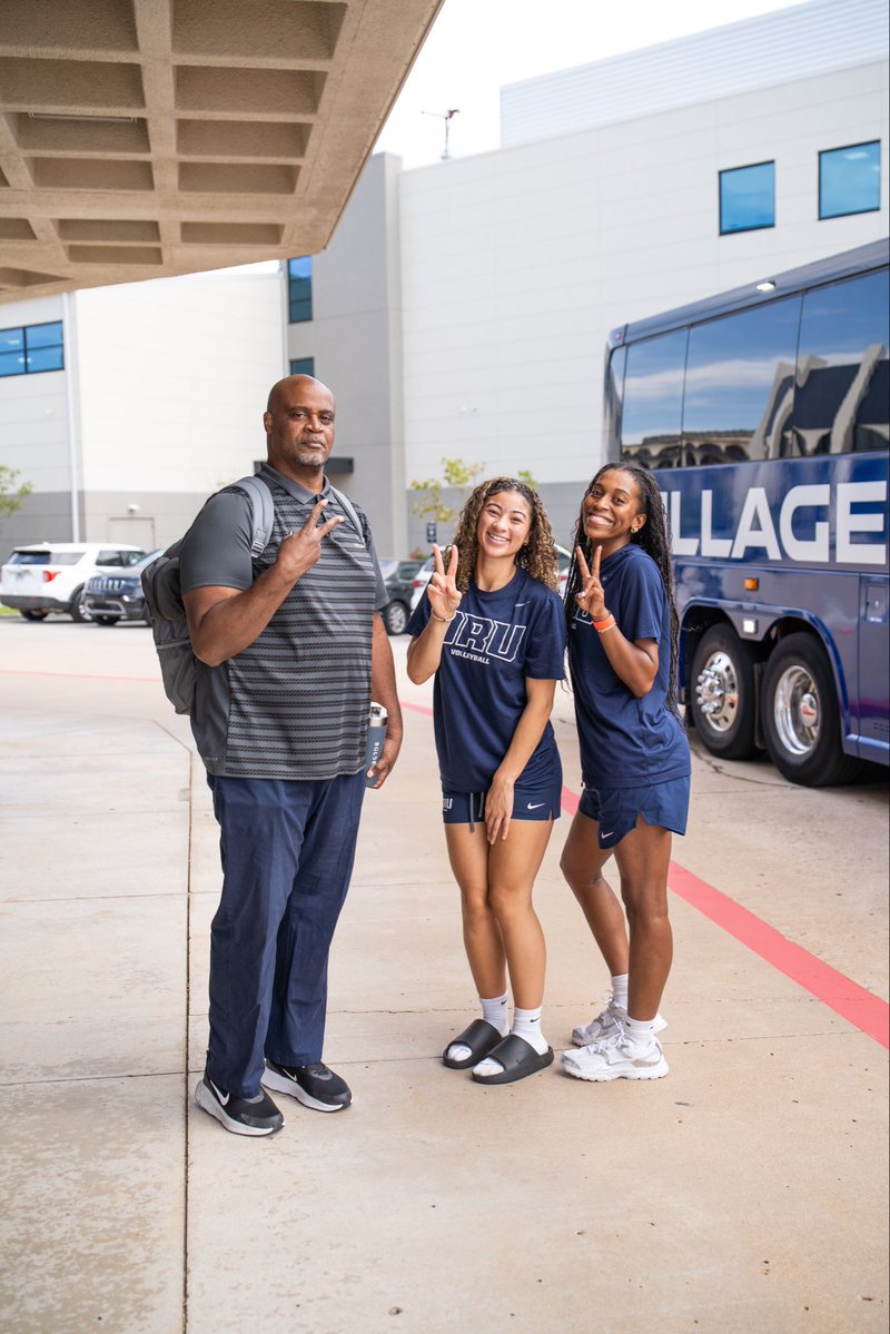 ORUVolleyball's tweet photo. On the way🚍

#ORUVB | #GoldenStandard https://t.co/RUNSn3X5w1