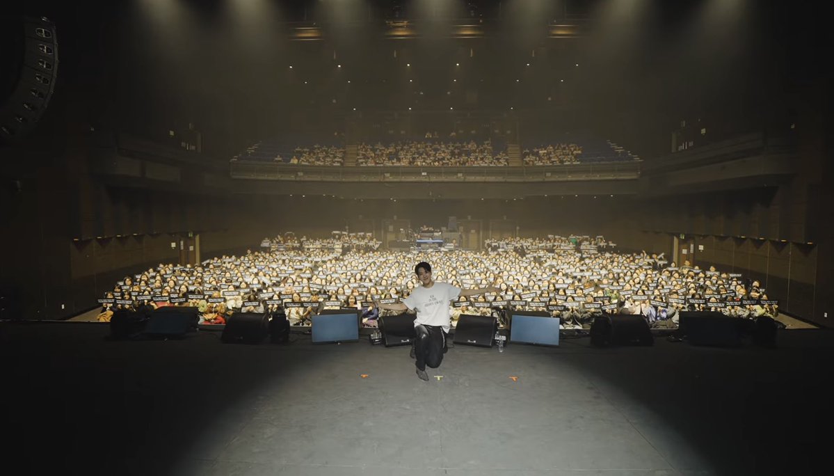 whereinthesoop's tweet photo. 카이 인 더 히든 팰리스 행복했지💚 https://t.co/0mhwKPgLq6