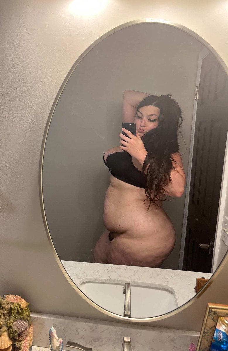 mswaterfall22's tweet photo. 6ft tall w a hairy pussy. You still fuckin? https://t.co/QWtCNtZ9ng