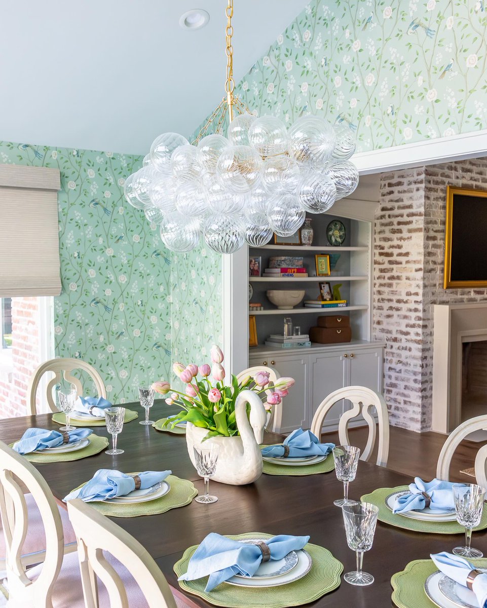 ShonaZerr's tweet photo. Gather ’round for a seat at the table. Photo by @clairezurek https://t.co/kvhaWgoAMs