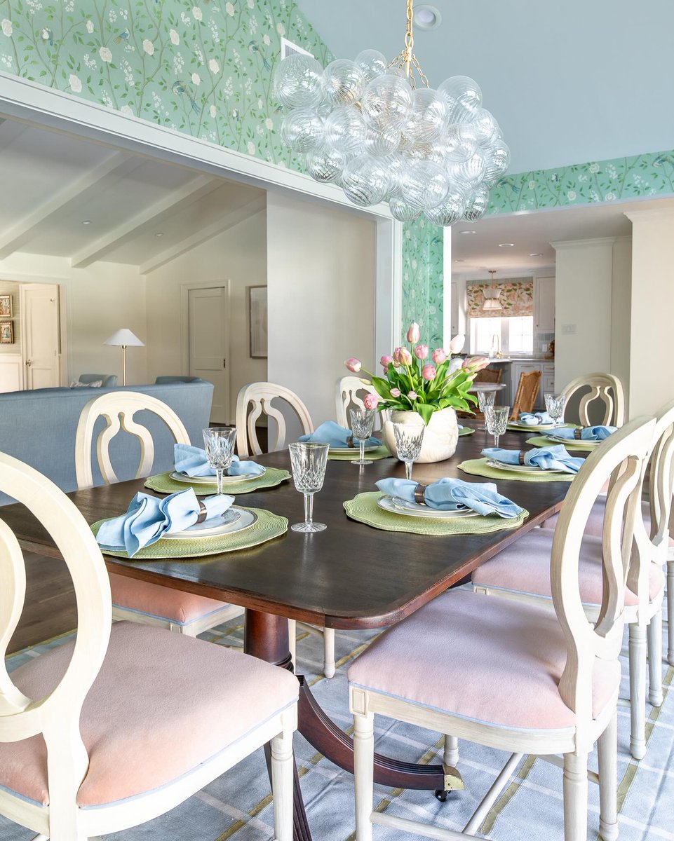 ShonaZerr's tweet photo. Gather ’round for a seat at the table. Photo by @clairezurek https://t.co/kvhaWgoAMs