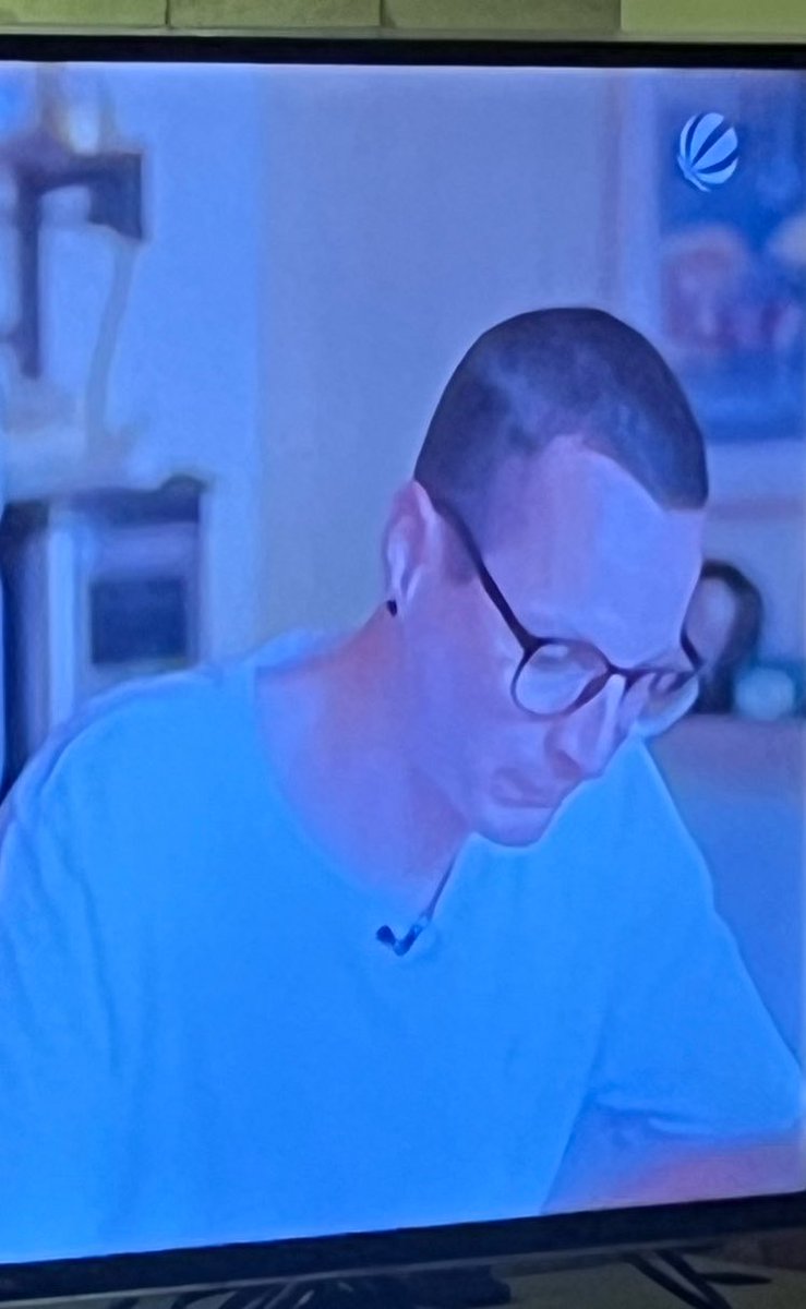 sirensrepeat's tweet photo. There’s a guy on the voice of Germany who looks a bit like Chester https://t.co/bEvWdR4Pcm