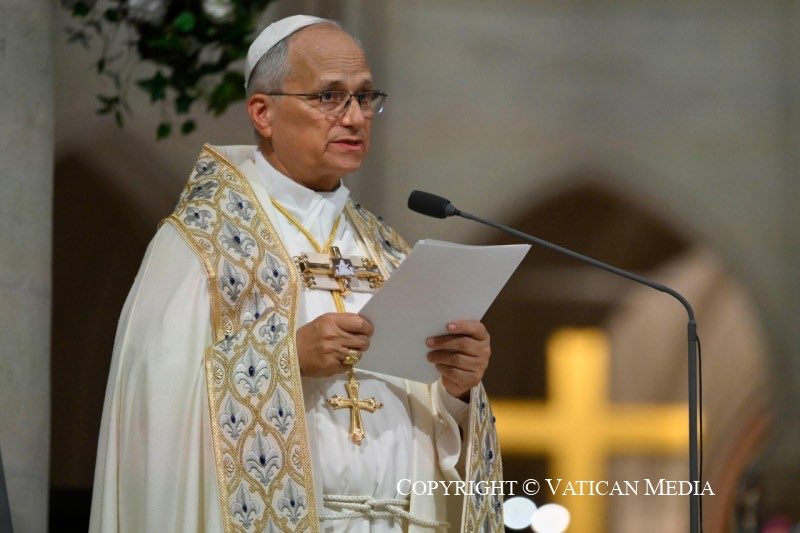 RichRaho's tweet photo. In Notre Dame, and for the first time in his pontificate, Pope addresses liturgical disputes;”… the liturgy remains a reflection of life. Eucharistic joy takes root and spreads wherever harmony is restored, wherever dignity is renewed, wherever authority becomes service, and wherever freedom is able to flourish again. This is the greatest gift we can share. Therefore, place communion with the successor of Peter and with the Church before your personal preferences, so as to foster the unity of God’s people. Thus, together, we will bear prophetic witness to the possibility of a reconciled world.”
