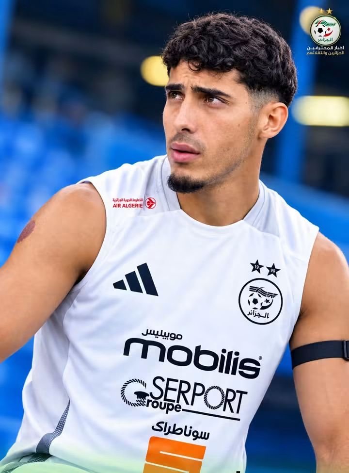 lbalonbldarija's tweet photo. لاعب بدون دور مفهوم في الملعب 
أحد أسباب الفوضى أخر ربع ساعة هي محاولة شايبي أداء دور مازة..
لازم يخرج مع بداية الشوط https://t.co/78zzOHtzXV