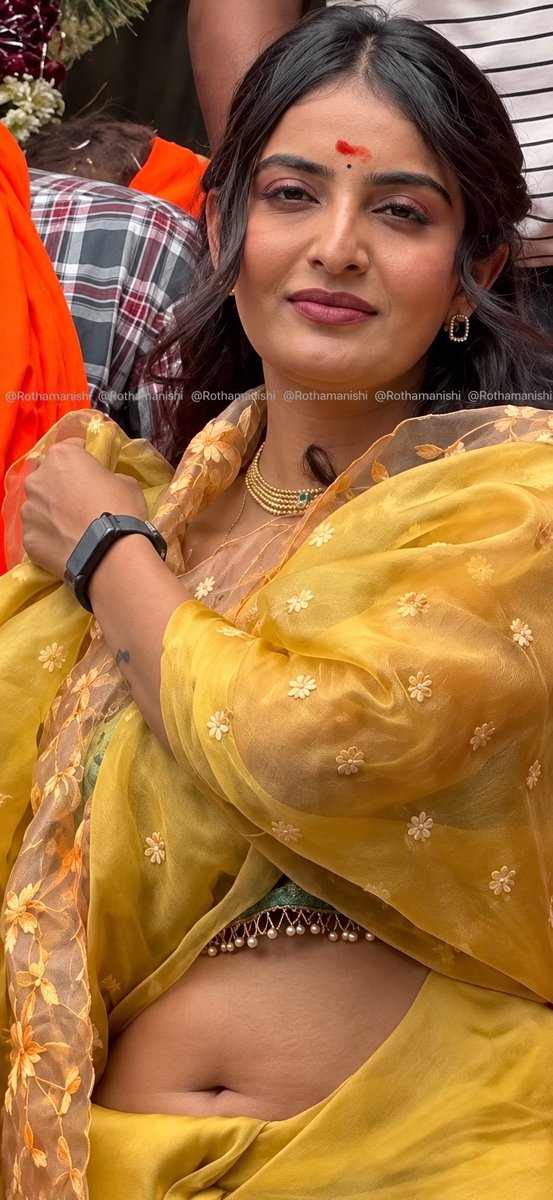 BLOODYxBADDIE's tweet photo. Ananya Nagalla never disappoints her fans ! #AnanyaNagalla 

She fully covered her body then what’s reason of showing her belly🫥 https://t.co/C8vPtdFhTU