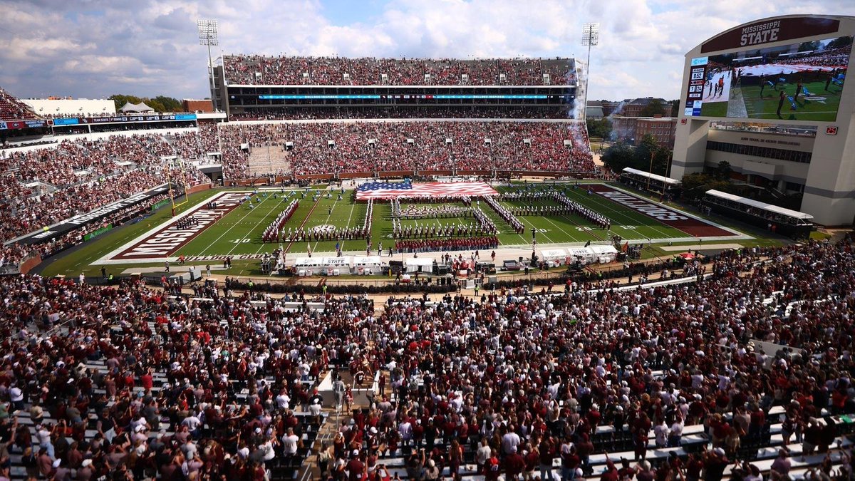 EvanCarterCFB's tweet photo. 4. Mississippi State (-6.5) vs. Missouri (+6.5) — Sept. 26

The final matchup on the Week 4 watchlist gives us another significant disagreement over how these teams are priced. Mississippi State is favored by 6.5 points, but the Carter Ratings essentially have this game as a coin flip.

The Carter Ratings give Missouri a 50.25% chance to win, compared to a 33.90% implied probability at the current +195 moneyline. That's a difference of roughly 16.35 percentage points. At Missouri +6.5 (-112), the market requires a 52.83% break-even rate, while the Carter Ratings give Missouri a 61.44% probability of covering, a difference of roughly 8.61 percentage points.

The spread gives Missouri nearly a touchdown of protection in a matchup the model views as essentially even. The Carter Ratings actually give Missouri a slight outright edge despite Mississippi State being favored by nearly a touchdown.

Mississippi State is laying 6.5. The Carter Ratings have Missouri slightly more likely to win outright. 📊👀