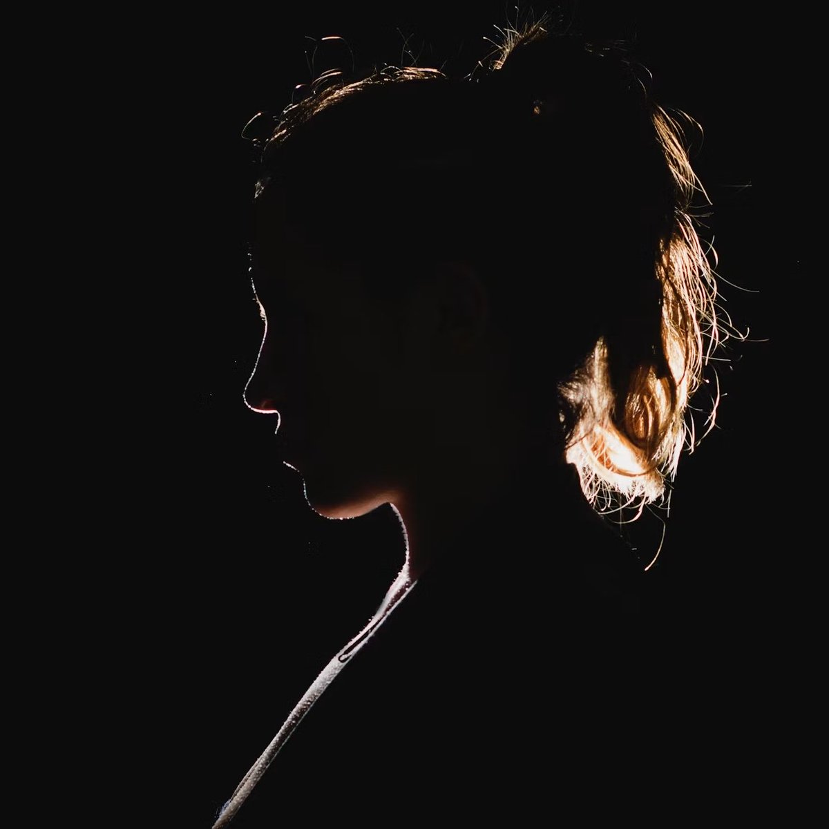 updatecharts's tweet photo. 🚨 Mulher que acusou Jay-Z de abuso sexual RETIRA alegações e afirma à Justiça que NUNCA conheceu o rapper.

Em novo documento, ela NEGA ter conhecido Jay-Z e declara que agiu voluntariamente e sem receber dinheiro. O caso, portanto, teve suas alegações centrais formalmente contestadas pela própria acusadora.