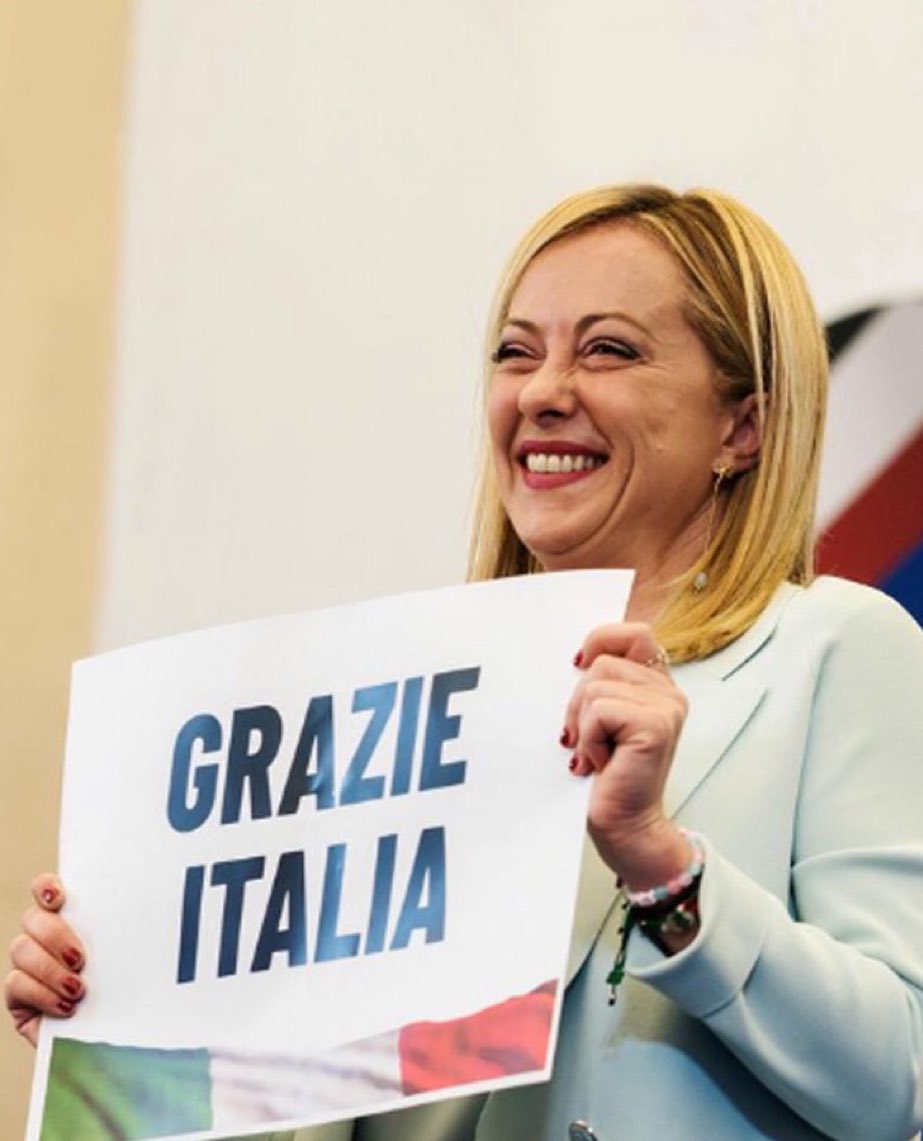 Davide0363's tweet photo. 4 anni fa Giorgia #Meloni, #FratellidItalia e il #centrodestra facevano la storia. Oggi la portano avanti, sempre a testa alta per il bene dell’Italia. 🇮🇹 https://t.co/qtQZtCat2b