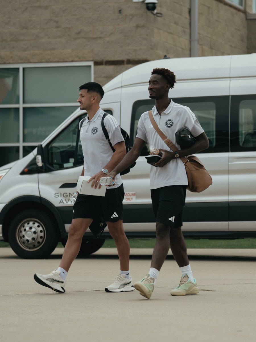 ChicagoFire's tweet photo. Setting our sights on Charlotte βοΈ https://t.co/Jl2BeOUg3l