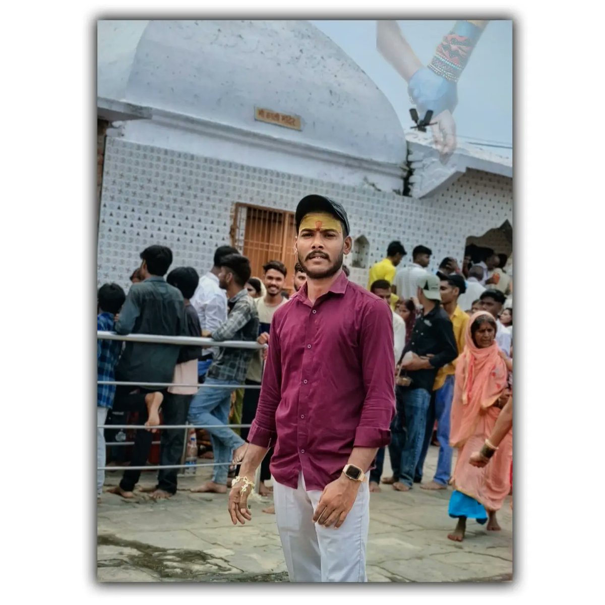 SenaidaBlayl's tweet photo. Baba, haath padak le rahi hoon. Om. 🙏 https://t.co/wnTJ9LLo5x
