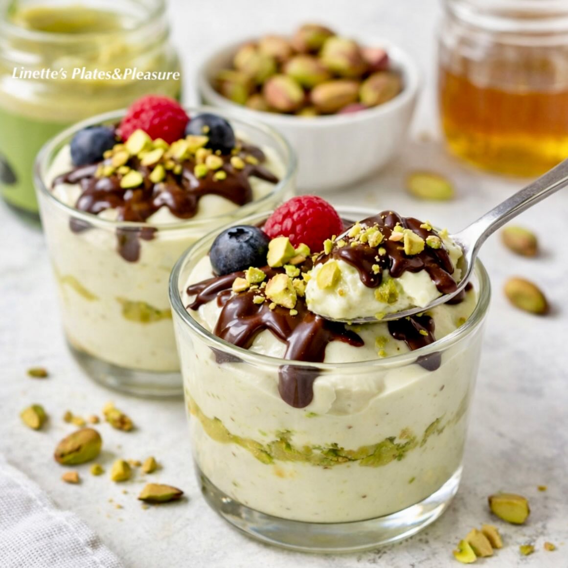 BridgetteMaxham's tweet photo. Creamy Pistachio Yogurt Dessert in 5 minutes. Mix Greek yogurt, pistachio cream, and honey. Top with melted dark chocolate, crushed pistachios, and berries. No baking, no fuss—just creamy perfection. https://t.co/lLubOcX7qN
