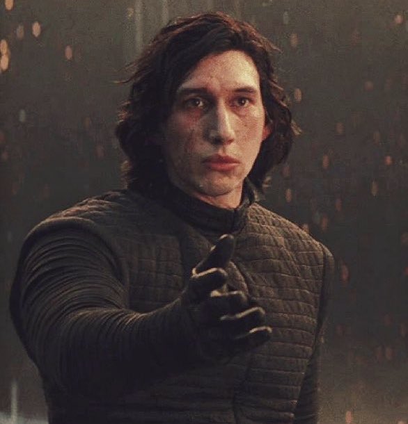 ivyreys's tweet photo. ‘reylo wasn’t romantic’
crazy thing to say considering ben was literally out here begging rey to hold his hand with the biggest puppy eyes for 3 movies straight https://t.co/xhZor1hKh5