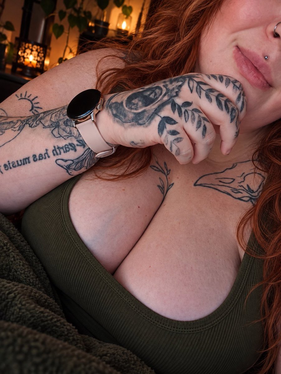 dandiliini's tweet photo. Was gonna post something clever but honestly, look at them 😂
Bbw findom https://t.co/tej8FN0G3n