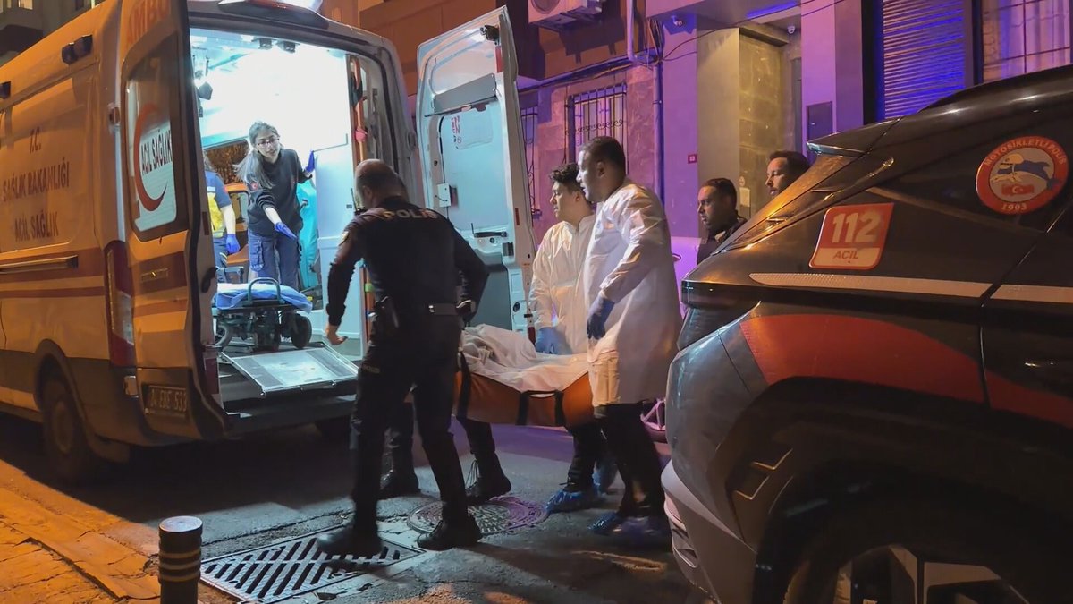 dhainternet's tweet photo. 📌 Şişli’de bir hafta önce sevgilisinden ayrılan Yağız, yatağında ölü bulundu

📎 https://t.co/U5juOBNGU2 https://t.co/eIeMSnFC5v