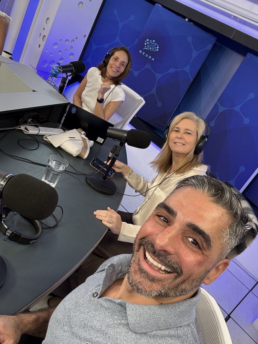 sebascaos's tweet photo. Ya estamos en Neura con @MeryCastiglioni, @jultarres y @malenadelosrios https://t.co/PtTZ3ub5M6
