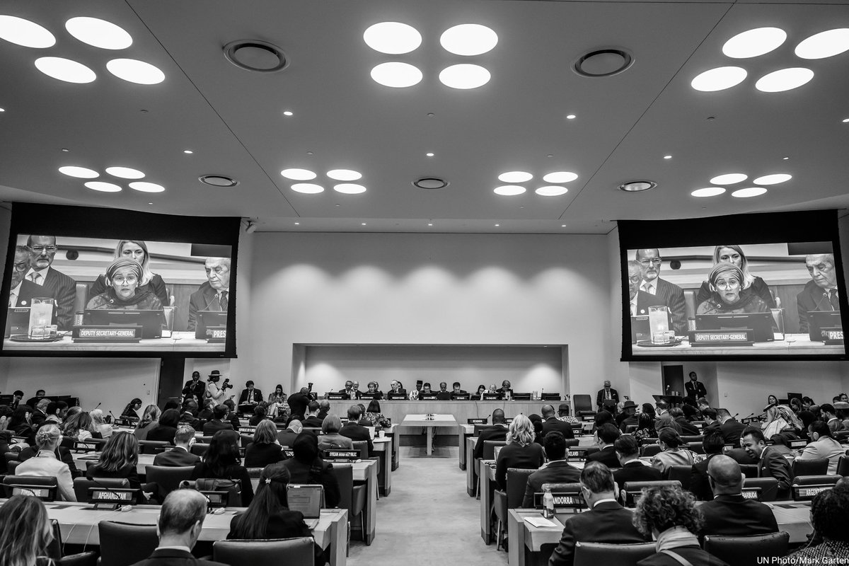 UN's tweet photo. At #UNGA on Friday, world leaders renewed their commitment to making the world safer from future pandemics, stressing the need for sustained and more equitable investment and action on pandemic prevention, preparedness and response.
https://t.co/6liTlNw5Bp https://t.co/T3u7p1BIcW