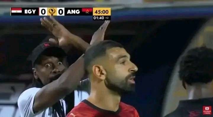 MickyJnr__'s tweet photo. Aliou Cissé has made the official FIFA anti-racism gesture, crossing his arms in the air during the Egypt v Angola clash.

The Senegalese coach appeared to trigger the protocol before half-time as the match continues to be highly intense. 👀

#AFCONwithMicky #AfricanFootball https://t.co/iIGmxbvuQV
