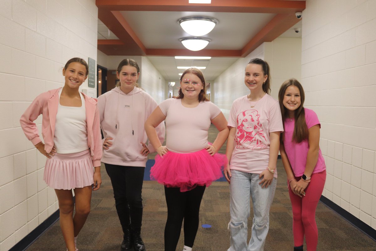 BSSDnews's tweet photo. Students and staff at Delta Woods Middle School celebrated "Dolly Parton Day" also known as "9 to 5 Day" by dressing in pink, sparkles, and fringe.  Students also brought new or gently used books to be donated to the Kansas City Rondald McDonald House.

During this "Give Like Dolly Day," DWMS honored Dolly's memory with a nod to her Imagination Library which has gifted over 332,411,200 books to children over the course of 31 years.

#WeAreBSSD #GiveLikeDolly