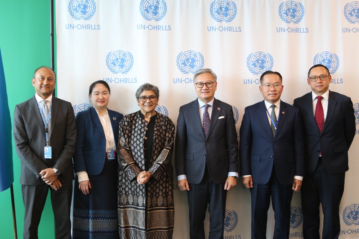 USG_OHRLLS's tweet photo. Pleasure to meet FM Thongsavan Phomvihane 🇱🇦.Congratulated him on Lao PDR’s upcoming #LDC graduation&amp; assured @UNOHRLLS support in ensuring a smooth transition. As I conclude at @UNOHRLLS,I thank 🇱🇦 for its strong engagement on #LDC&amp; #LLDC issues &amp; count on continued cooperation. https://t.co/AqLPoGMXpc
