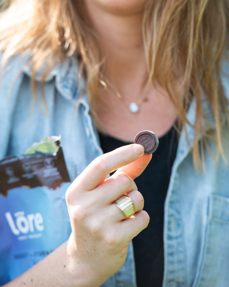 LoreMushrooms's tweet photo. Taste. Function. Footprint. That's what the three dots above Lore stand for- our promise in every piece.
#LoreMightyChocolate #RawCacao #DailyRitual #FunctionalChocolate #healthyaging https://t.co/sFUgoFrisS