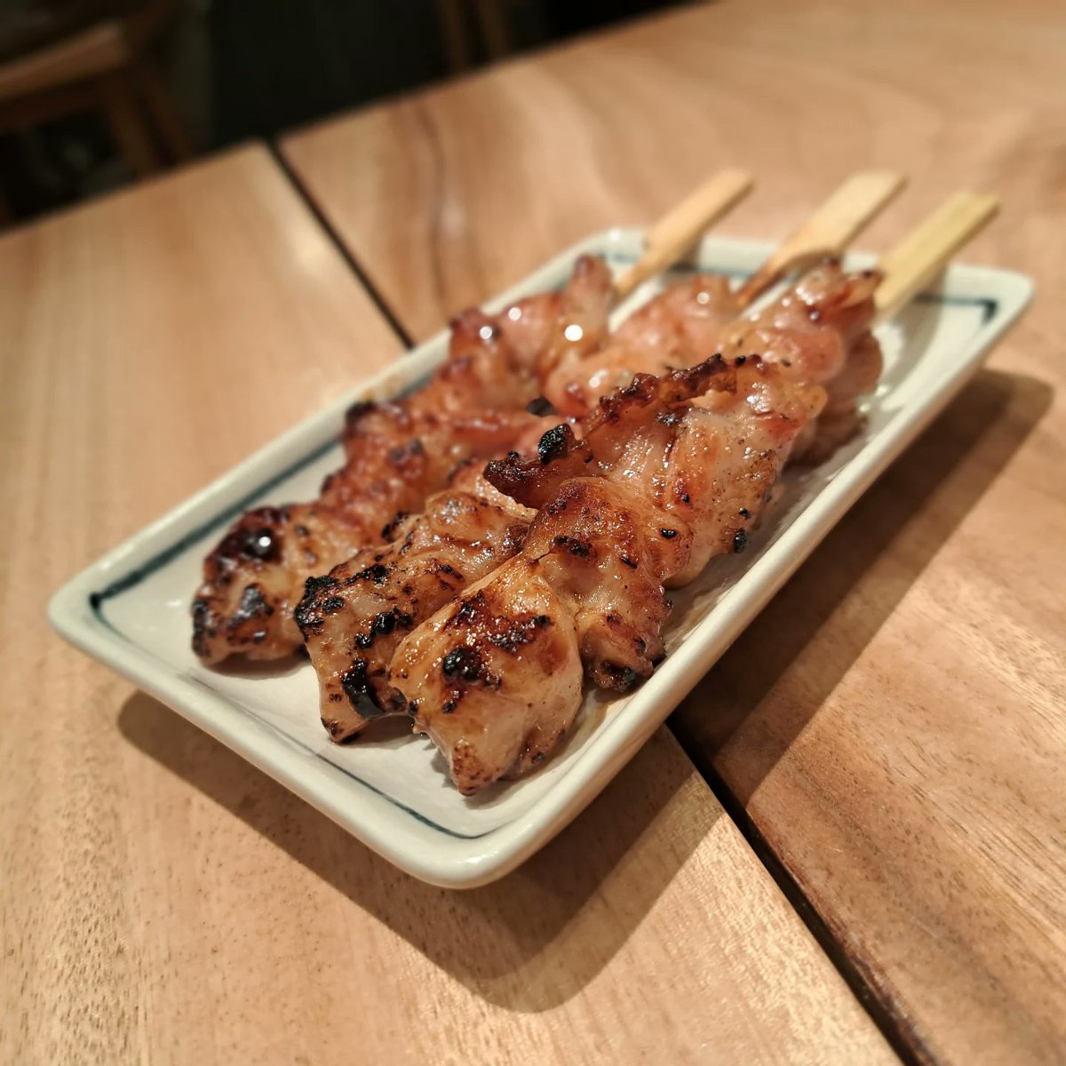 JudsonDeteqm's tweet photo. GWは忙しくて結局投稿できず。中崎町のフクロウカフェはまさかの貸切だったので、天満で昼飲みへ。大衆酒場さんま、活気があって料理も美味しかったです。ごちそうさまでした！ https://t.co/mJzBGOMT6z