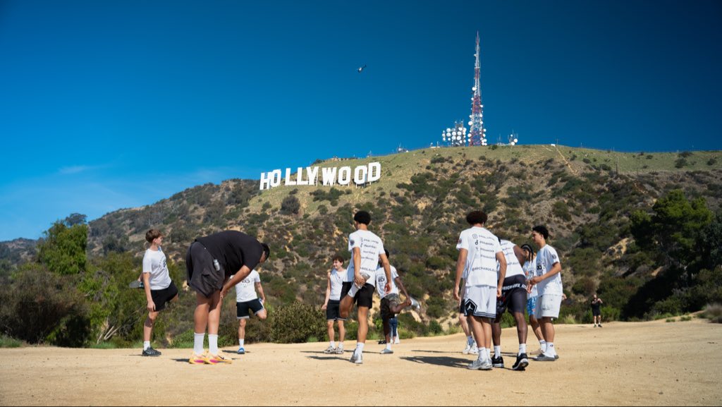 richardselite's tweet photo. Morning Walk In Hollywood 🫱🏼‍🫲🏾📈☀️ https://t.co/5qjEDwwd8e