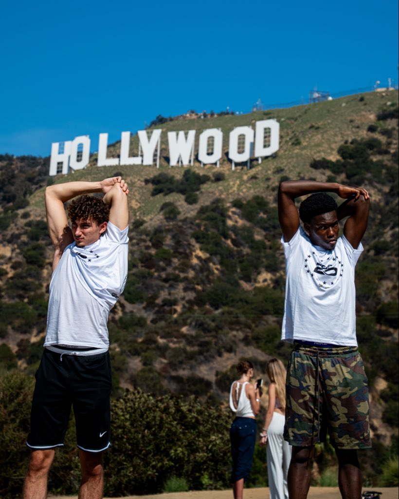 richardselite's tweet photo. Morning Walk In Hollywood 🫱🏼‍🫲🏾📈☀️ https://t.co/5qjEDwwd8e