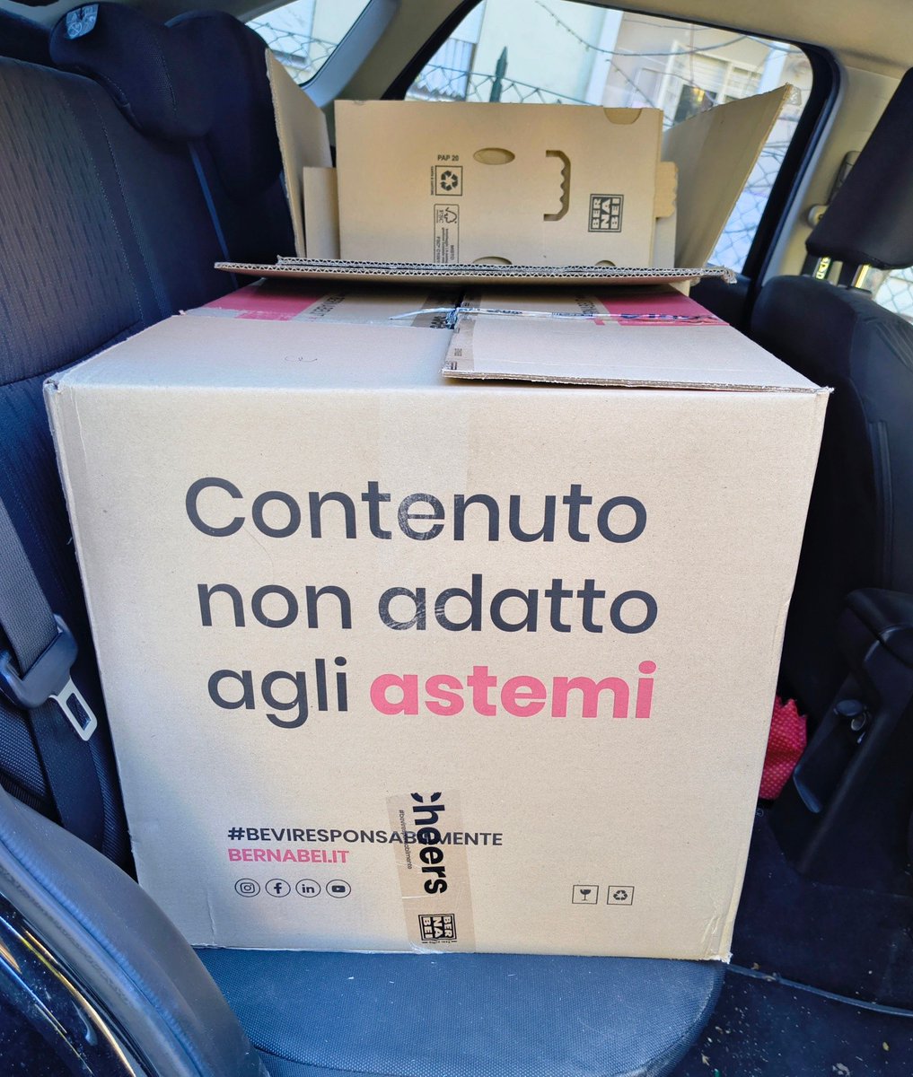 PhillipSheasby's tweet photo. Pronti a iniziare la settimana con il giusto spirito! https://t.co/FFaIxEDb1y