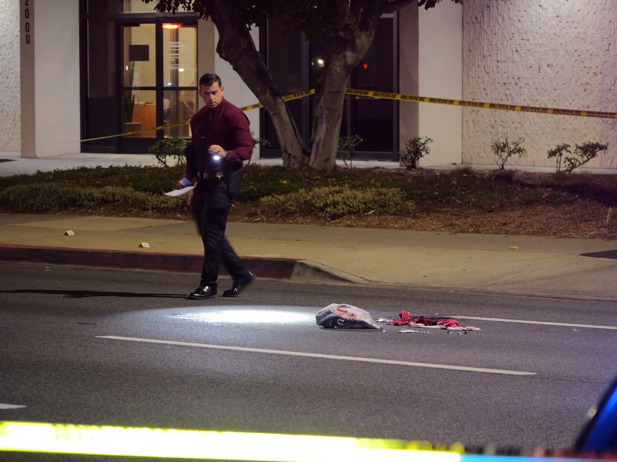 Penmanshipprod's tweet photo. Stanton Ca.
9/24/26

OCSDStanton Night Time Shift.
Crime Scene Investigation of a reported Stabbing.

#penmanshipproduction 
#photojournalism
#onlinenews
#newsonline
#crimescene
@ocregister @latimes @nytimes 
@AP @paythewriter @OCSheriff 
@OCSDStanton https://t.co/z6j2MF57oN