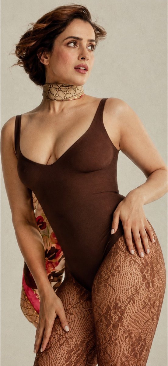 Vk82651042's tweet photo. Arms up, deep V, lace stockings hugging every curve… and you’re already throbbing. That bodysuit wasn’t made for polite stares https://t.co/bB4c0QTIQW