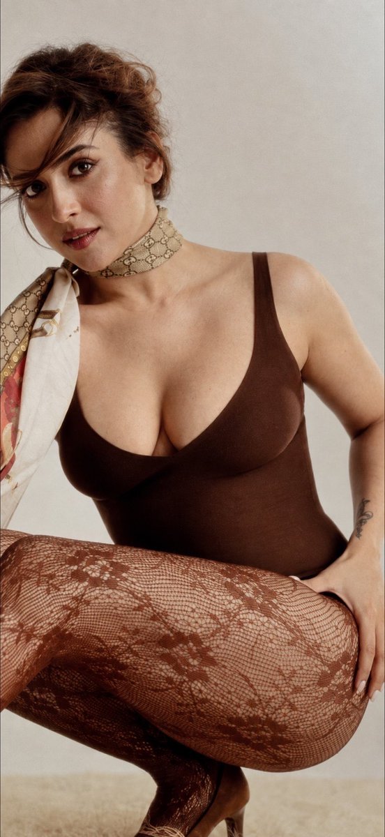 Vk82651042's tweet photo. Arms up, deep V, lace stockings hugging every curve… and you’re already throbbing. That bodysuit wasn’t made for polite stares https://t.co/bB4c0QTIQW