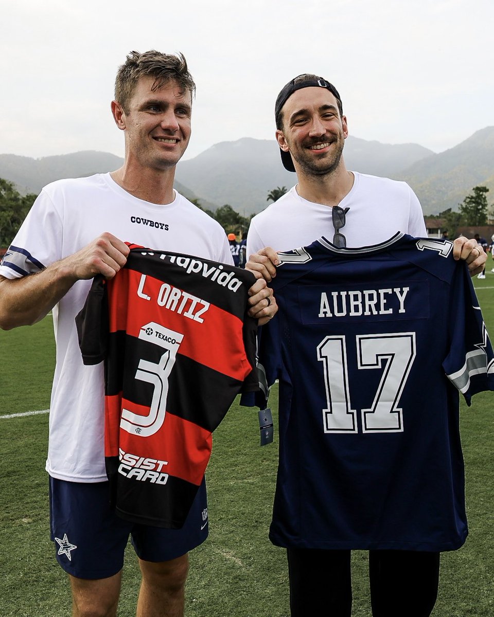 dallascowboys's tweet photo. the ‘Boys 🤝 @Flamengo https://t.co/icbvSnzd8h