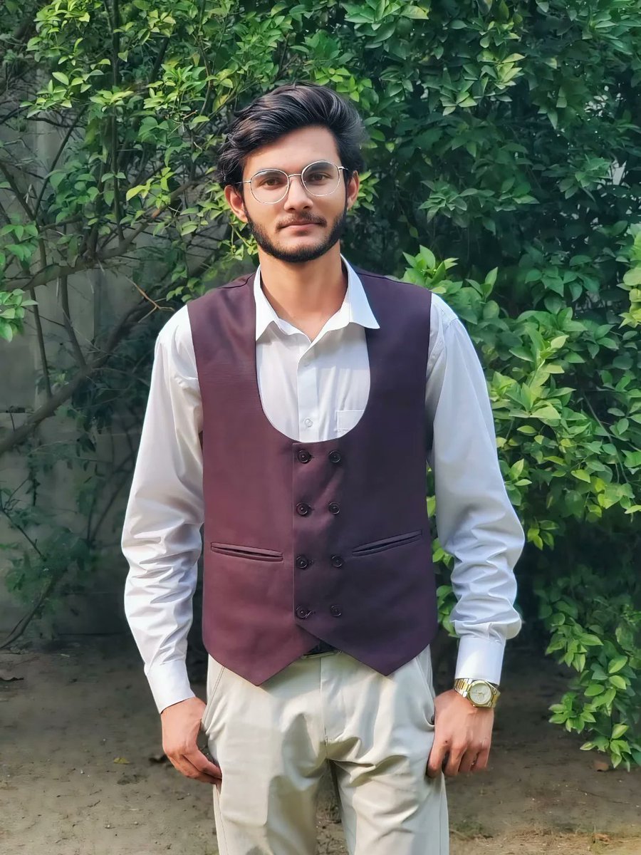 AjaTerrev64p's tweet photo. پروانۂ جنت لیے ڈھونڈیں گے فرشتے 
اولادِ محمدؐ کے وفادار کہاں ہیں؟ https://t.co/Fwsn3zcpMf