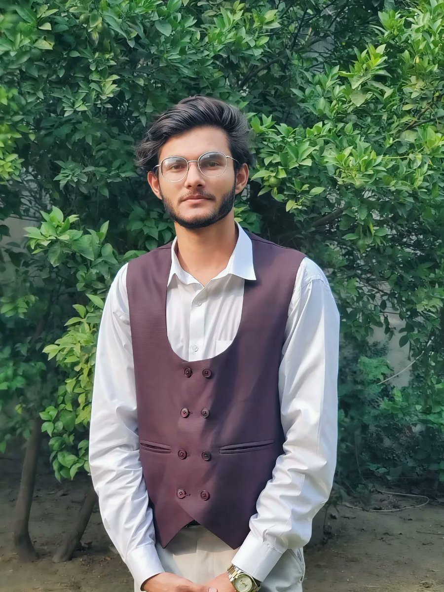 AjaTerrev64p's tweet photo. پروانۂ جنت لیے ڈھونڈیں گے فرشتے 
اولادِ محمدؐ کے وفادار کہاں ہیں؟ https://t.co/Fwsn3zcpMf