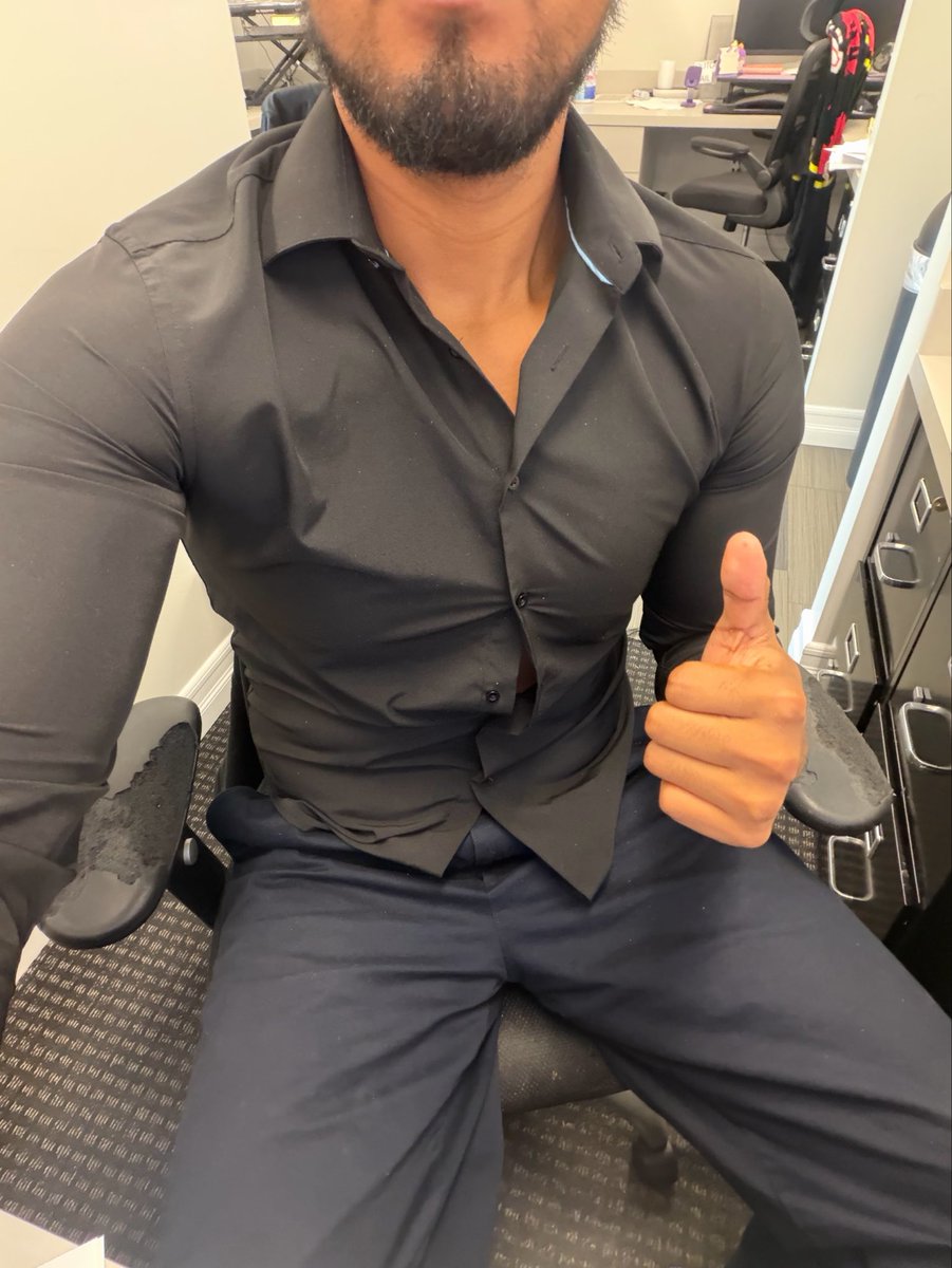 heroinmelo's tweet photo. happy friday, oops unbuttoned ! https://t.co/i4JXkeDABr