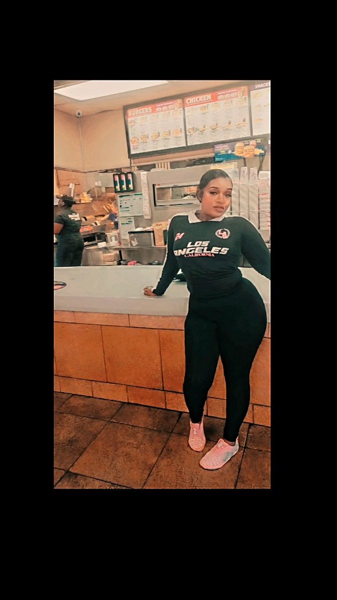 dana_beenbadd's tweet photo. Shook the critics, beat the Feds whatever Sheisty said🫶🏾💕 https://t.co/jqx4r3RvWK