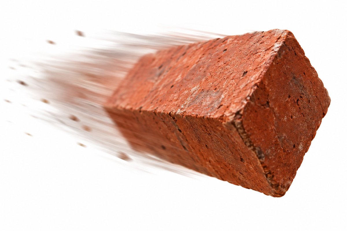 Chi_muru's tweet photo. @greenbabybang How many bricks could you catch at once? https://t.co/9InAjauFW1