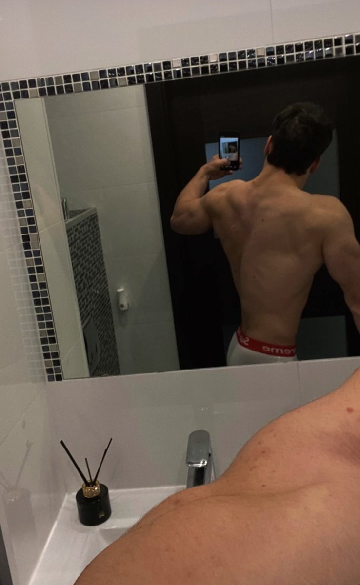TwojPanOliv's tweet photo. Witam 🐶 Pan dziś aktywny do późna 
Jak wam się podoba forma?
Zgłaszać się ‼️

#findom #atm #men https://t.co/9Aj3hrKw3W