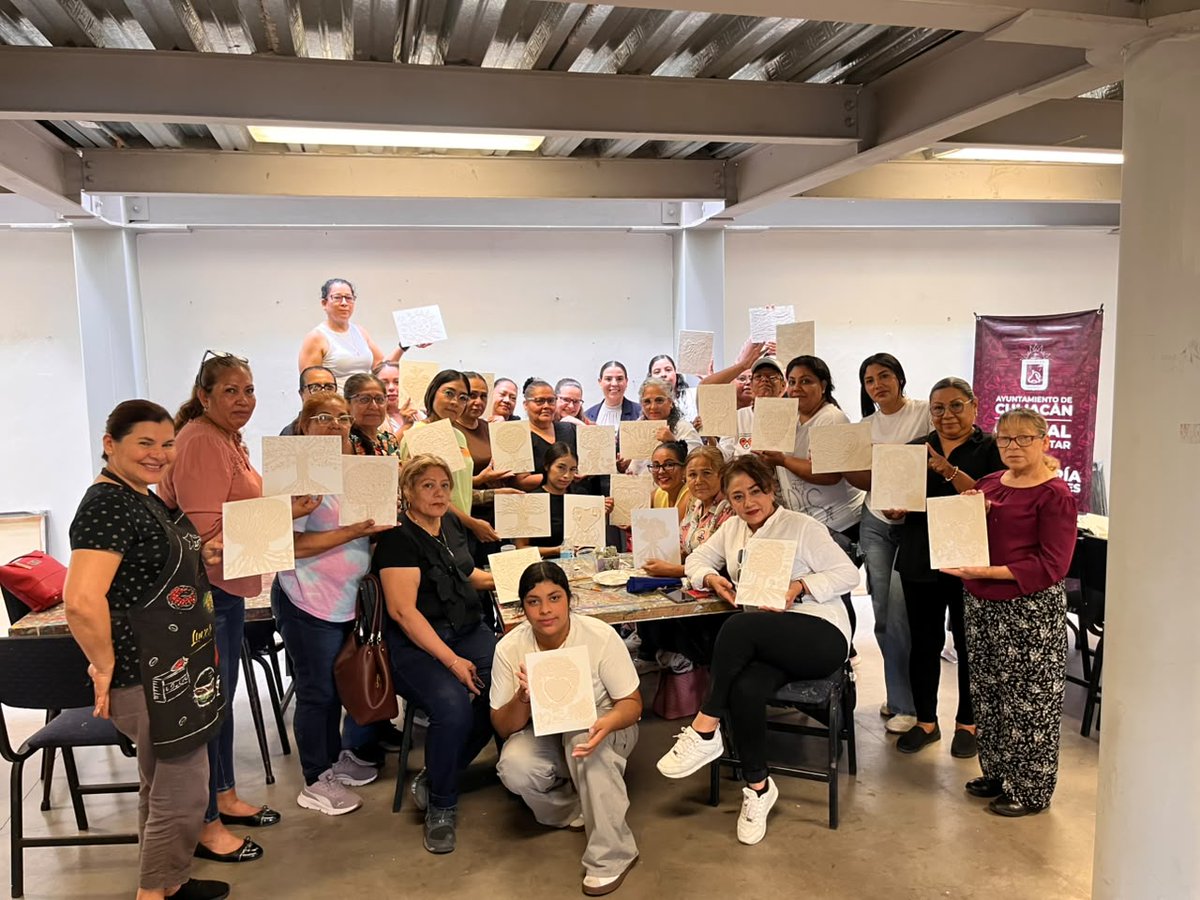 SabuesoGuerrera's tweet photo. 24 de septiembre del 2026 El Colectivo SABUESOS GUERRERAS A.C. asistió a la Galería de Arte de Frida Khalo que forma parte de la Universidad Autónoma de Sinaloa a un Taller con el nombre "Las Huellas de mi Corazón." https://t.co/hau9nioZvw