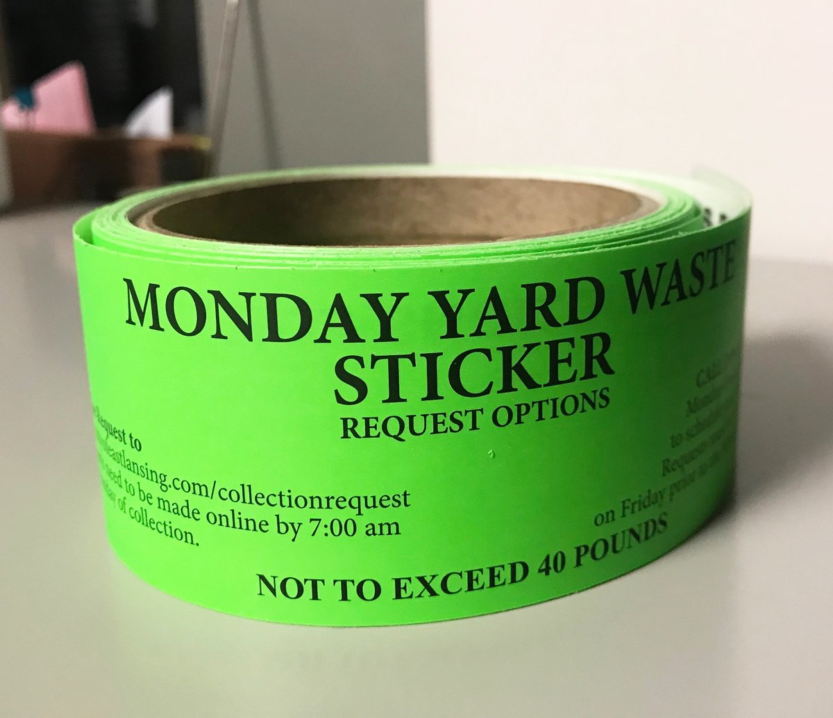 CityofEL's tweet photo. 🌿No-Fee Yard Waste day is Monday, Sept. 28 for properties EAST of Abbot Road. Advanced request and City sticker not required. All other containment guidelines still apply. Learn more at https://t.co/AL9Jwq9aAR **Please note: no regular collection on the west side next week** https://t.co/fhWbsIv9cP