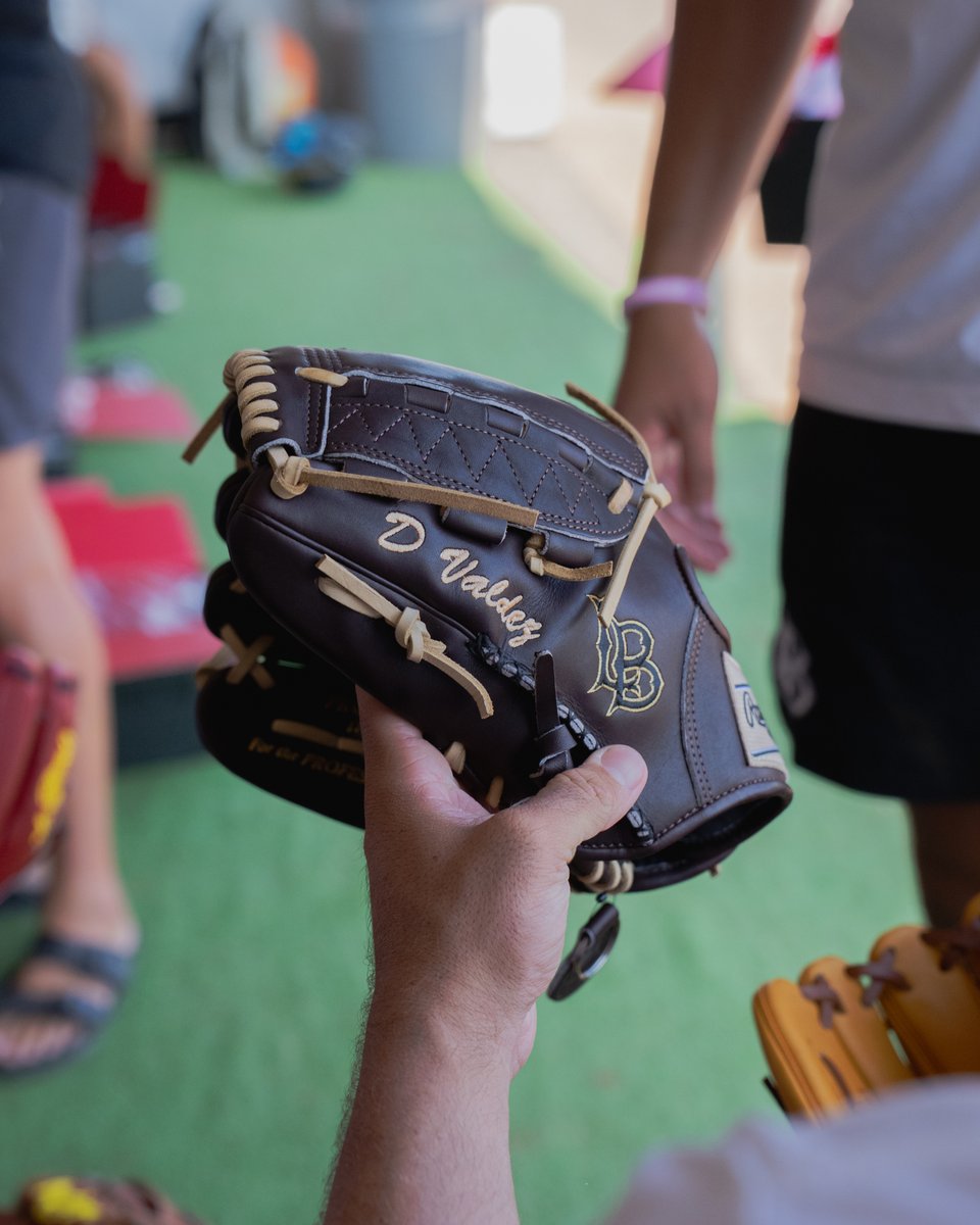 LBDirtbags's tweet photo. New Leather for The Dirtbags 😤🔥

 #GoDirtbags | #LongBeachBuilt https://t.co/M35lx15XgC