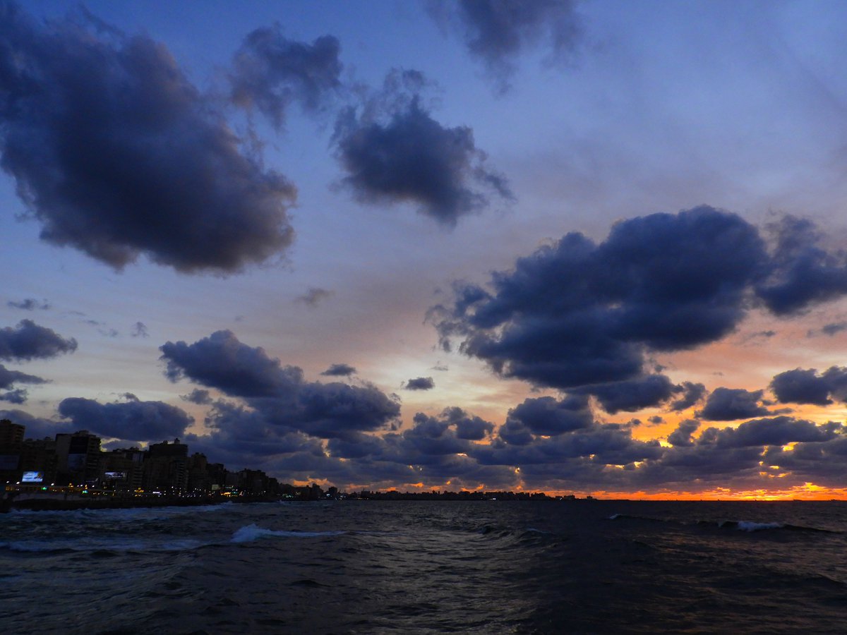 CODEX400's tweet photo. Dreamy sunset 
الحمد لله على نعمة البصر https://t.co/NkfR6iaZVj