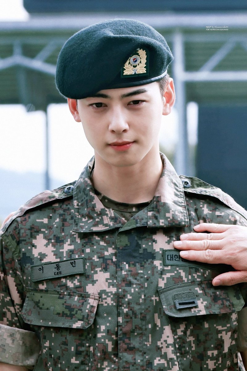 TheAsaDiary's tweet photo. it’s been 13 months since Eunwoo enlisted… just 4 more months to go 💐😍 https://t.co/f0AhkNklOS