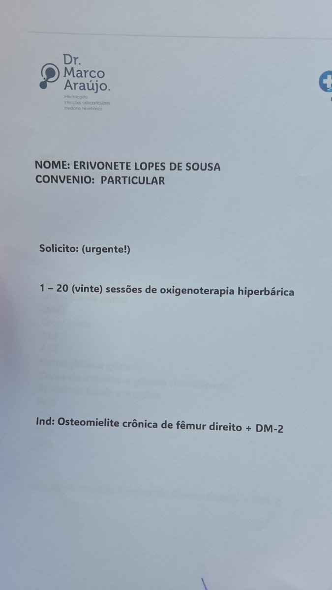 thismtryin's tweet photo. oi gente! venho por meio desse tweet pedir ajuda no tratamento da minha mãe. 🥹
em maio, ela sofreu uma queda de própria altura que resultou em uma fratura do fêmur distal direito e teve osteomielite pós-operatória, uma infecção grave em que ela precisou ficar internada por [+] https://t.co/uWw2ZWN8re