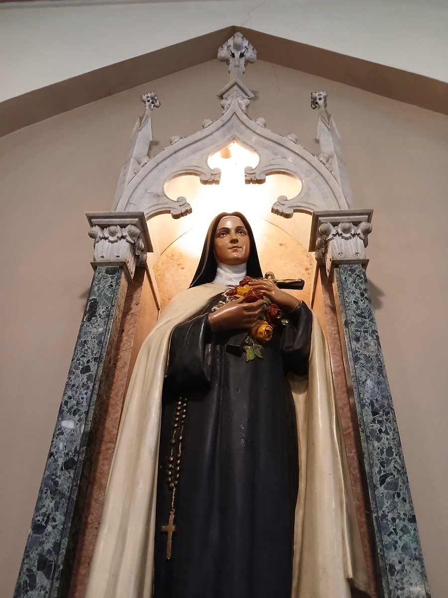 prismdouble's tweet photo. Sai cedo de casa deu tempo ate de passar na igreja https://t.co/Slw7L0a2MJ