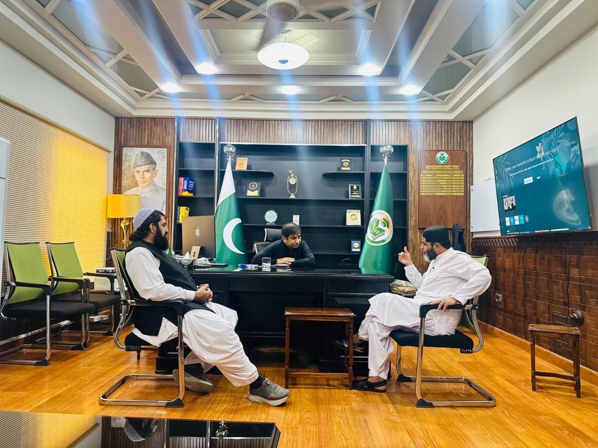 BEEFscholrshisp's tweet photo. MPA Gwadar Maulana Hidayat ur Rehman Baloch met BEEF’s Khalid Mandai to discuss scholarships for Gwadar students.

In the past two years, 501 students from Gwadar received BEEF scholarships, with more opportunities planned soon. https://t.co/TcJdinwP9F