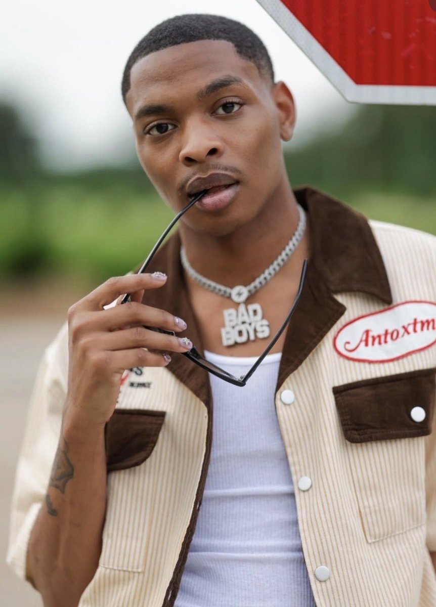 Amsupremetingz's tweet photo. Poodie Tang done dropped a song for his Relationship with Landon Frost. Y’all feeling it? 👀 https://t.co/SNASFXfSoG