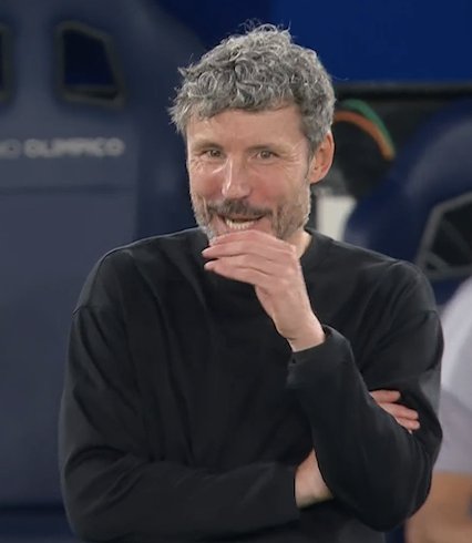 futballmedic's tweet photo. 📸🇧🇪 𝗕𝗘𝗟𝗚𝗜𝗨𝗠 ARE RUNNING RIOT!

Italy 0-2 Belgium! 😳🔥

Mark van Bommel’s side have completely taken control, with Dodi Lukebakio’s stunning strike putting them two goals ahead. 🇧🇪⚡ https://t.co/tTwjv7DmDY